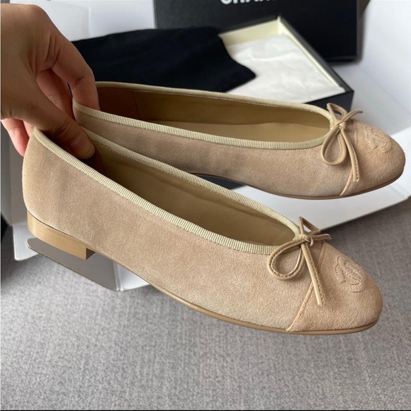 Designer flats - Picture 1 of 4